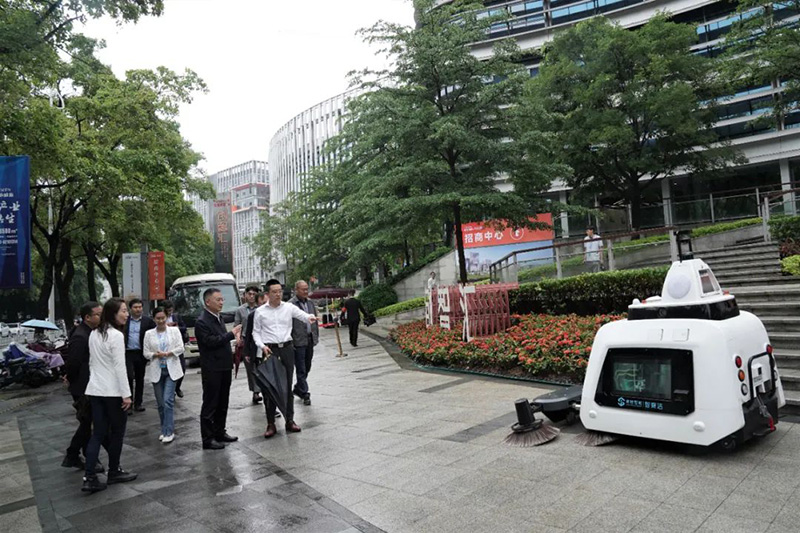 無(wú)人駕駛清掃車